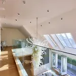 Superb Penthouse View With Terrace